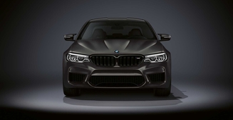 "Заряженный" BMW М5 к юбилею: мощнейший двигатель и много позолоты