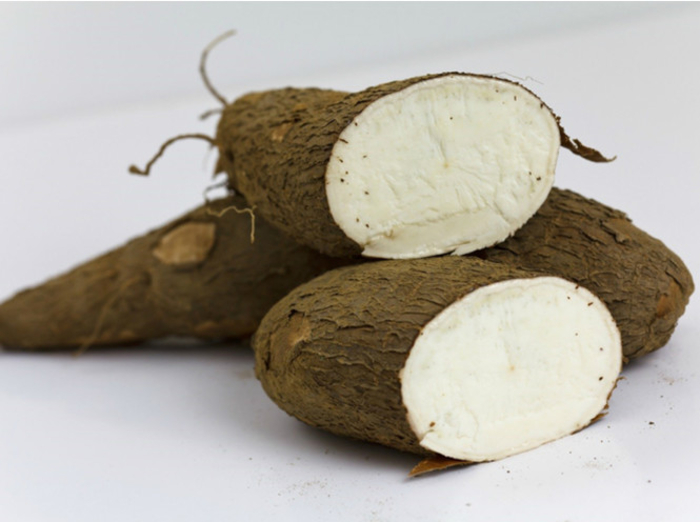 Кассава - африканский корнеплод, похожий на картофель, но во много раз опаснее