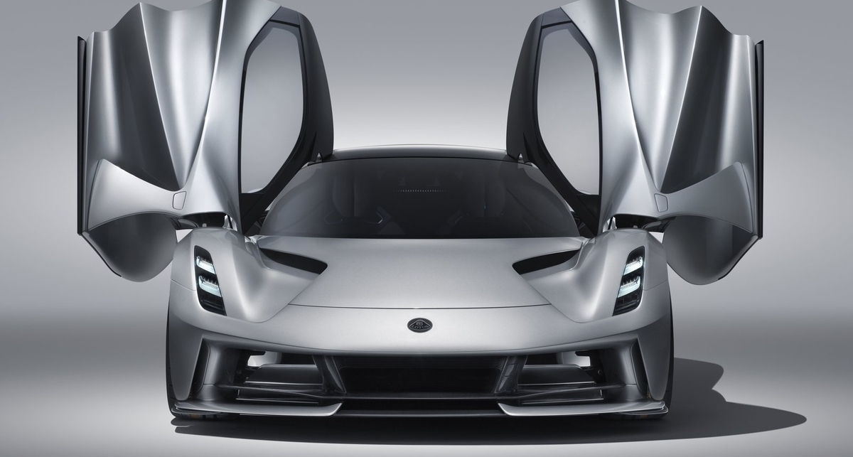 Не Tesla единым: мощнейшим электрокаром признали Lotus Evija