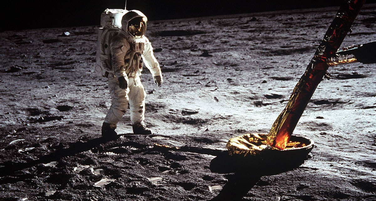 Discovery и Science Channel отмечают 50 лет со дня высадки человека на Луну