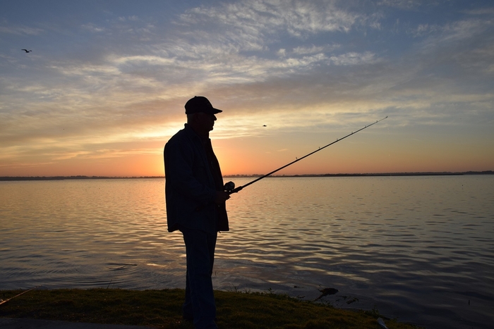 Раннее утро, рассвет — лучшее время для рыбалки