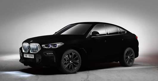 Чернее черного: BMW покрыл автомобиль краской, поглощающей 99% света