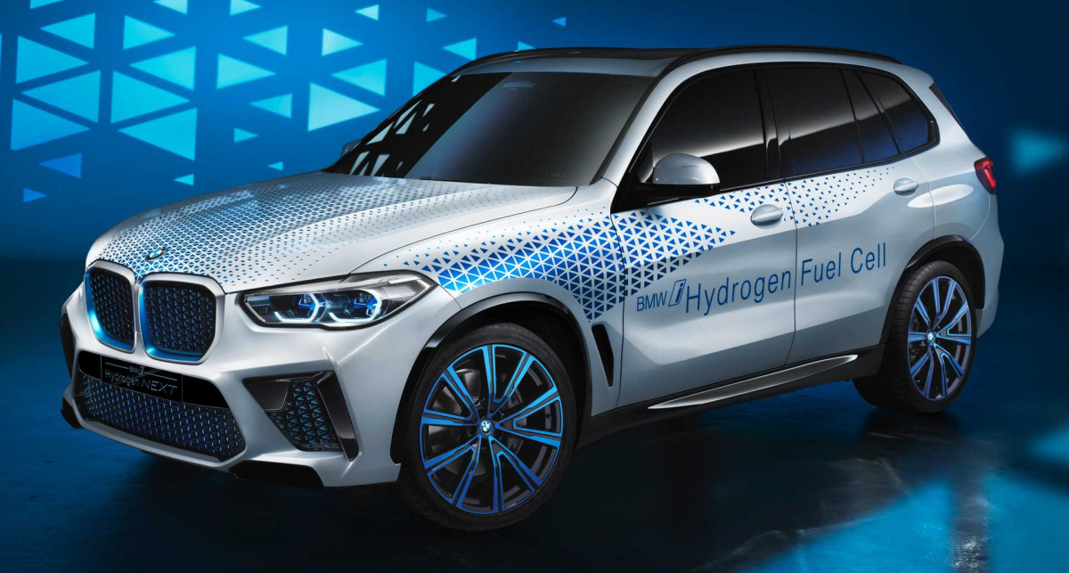 Вже реальність: BMW представили серійне авто на водні