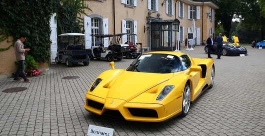 Нечестные суперкары: в Швейцарии с аукциона уйдет коллекция раритетных авто сына африканского диктатора