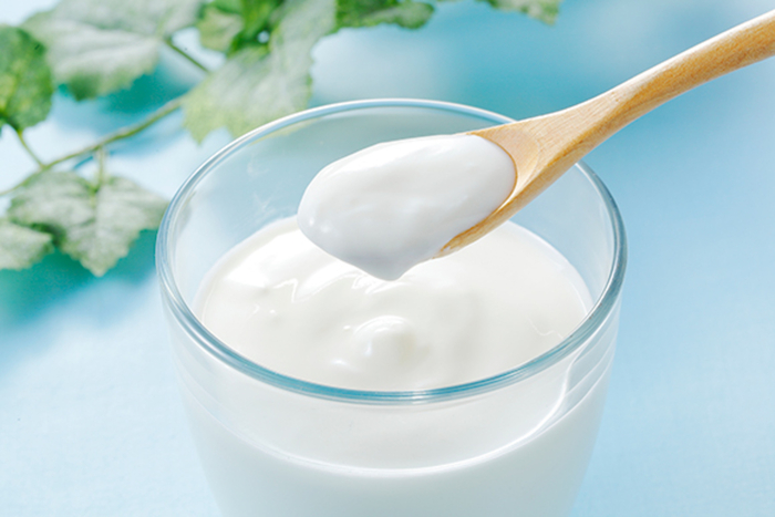 Натуральний йогурт + протеїновий порошок = протеїновий коктейль: маса росте, шлунок не ниє