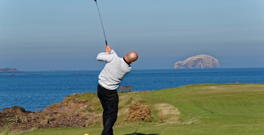 Спорт аристократов: как играть в гольф?
