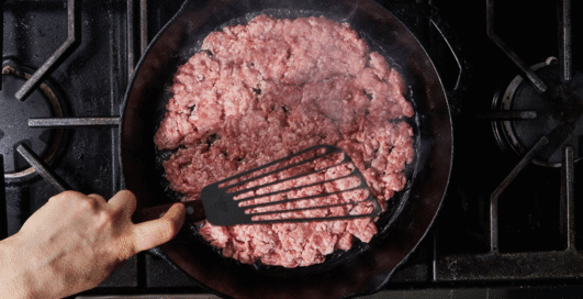 Как пожарить мясо, чтобы не мыть за собой сковородку