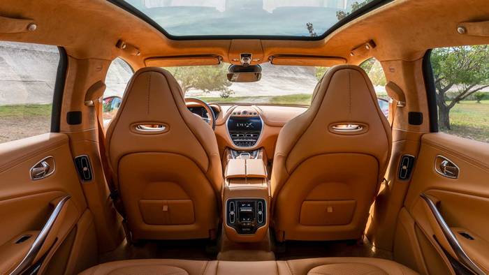 Багажник Aston Martin DBX — на 632 литра