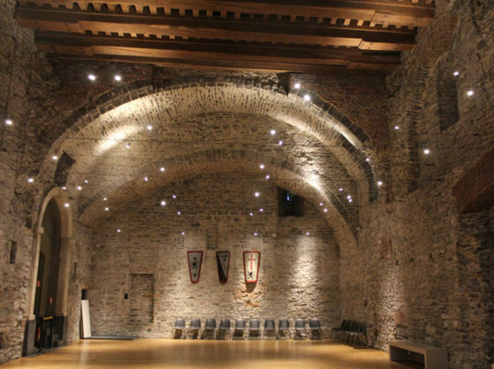 Внутри замка Гравенстен ощущается вся историческая ценность крепости