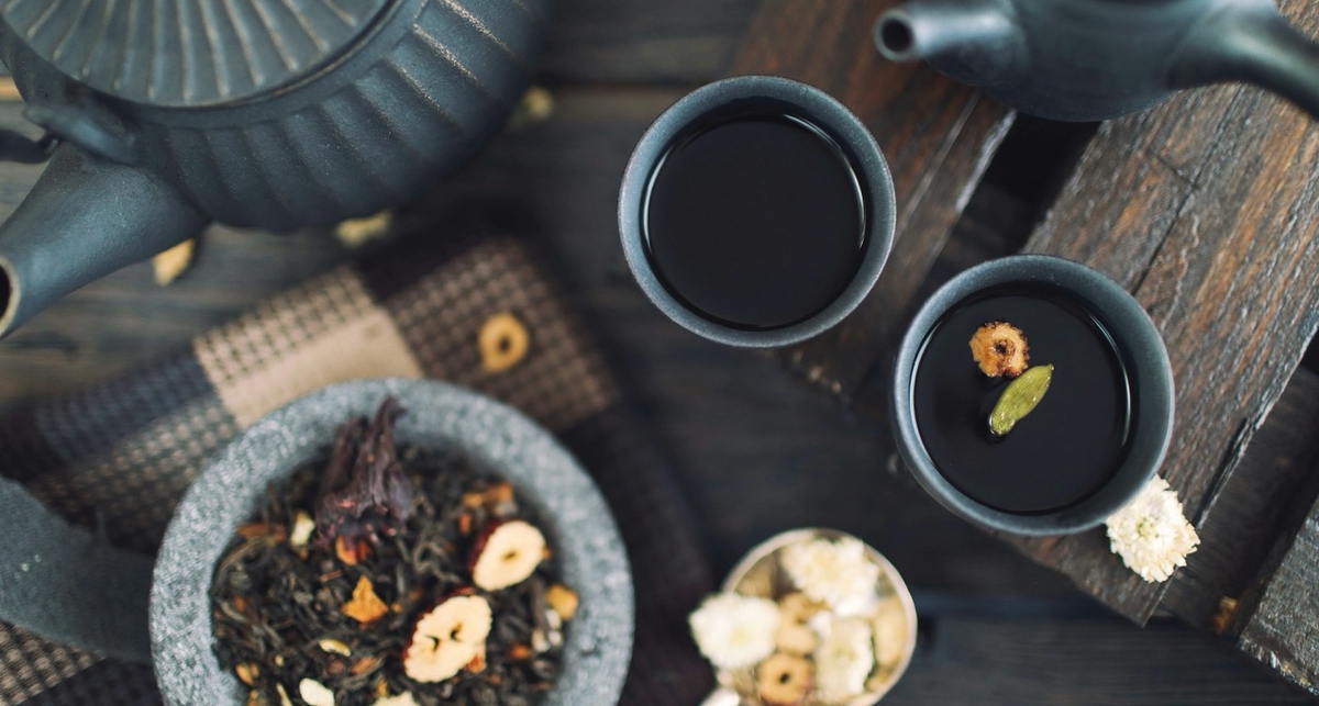Чайна церемонія: як розібратися в сортах чаю та правильно їх заварити