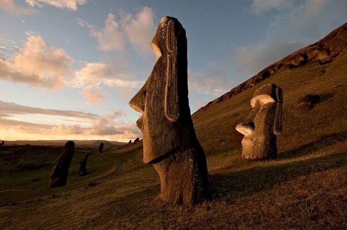 Монументы Моаи, остров Пасхи. Как их создали - неясно
