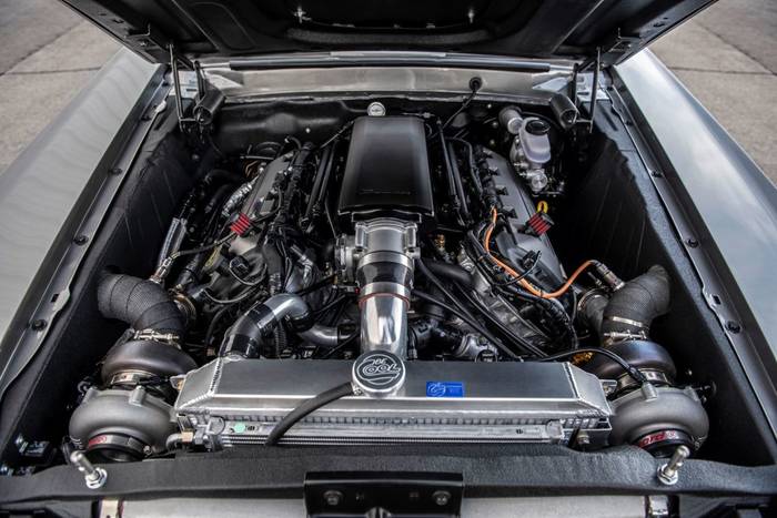Под капотом Mustang Mach 1 - 1000-сильный 32-клапанный битурбированный Coyote V8