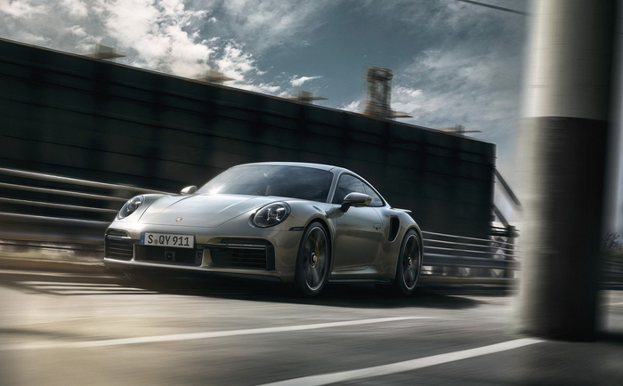 Porsche 911 Turbo нового поколения. Максимальная скорость - 330 км/ч