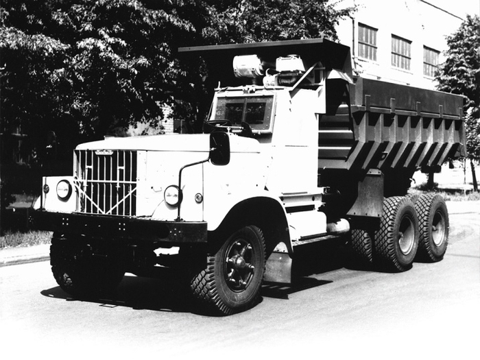 1986 год, КрАЗ 256Б1−030