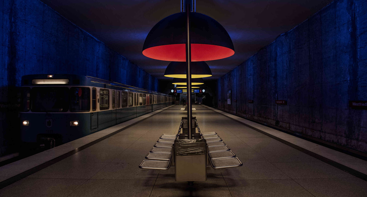 Большие города, пустые поезда: New York Times показал снимки безлюдных мегаполисов