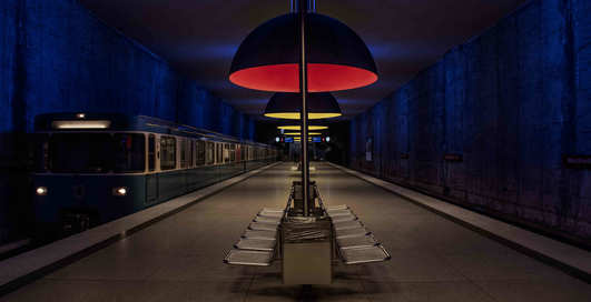 Большие города, пустые поезда: New York Times показал снимки безлюдных мегаполисов