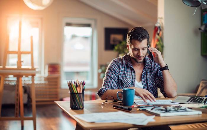 Как эффективно работать дома — раздели рабочее и домашнее пространство