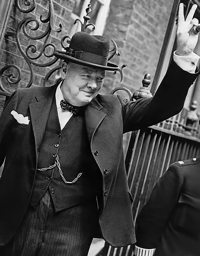«Ничто так не бодрит, как момент, когда по вам выстрелили и промахнулись», — Уинстон Черчилль