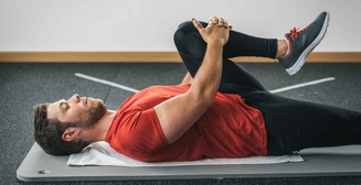Как быстро избавиться от боли в спине: 4 простых упражнения