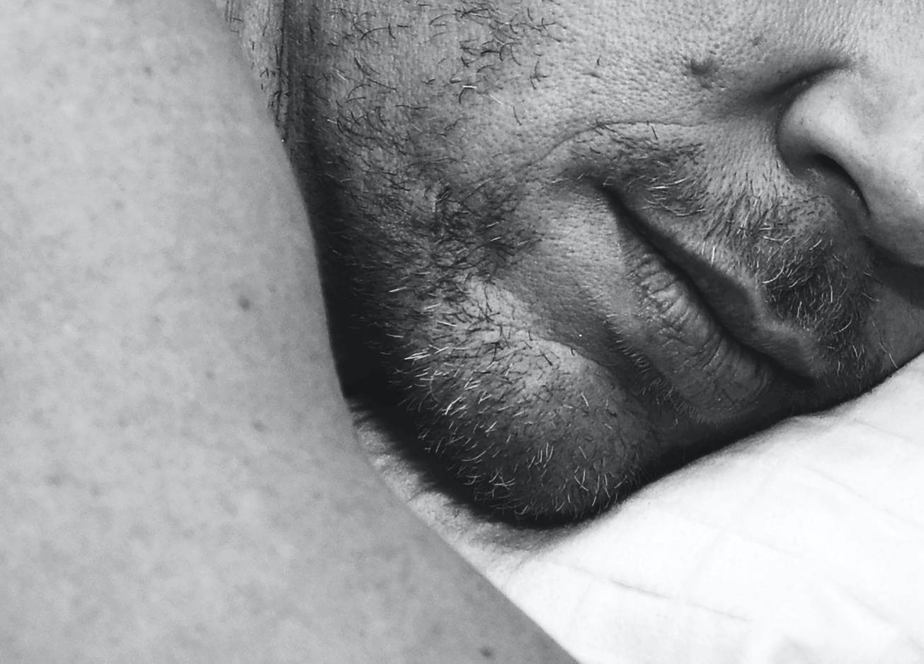 Чому ти маєш спати голим: 6 чоловічих причин