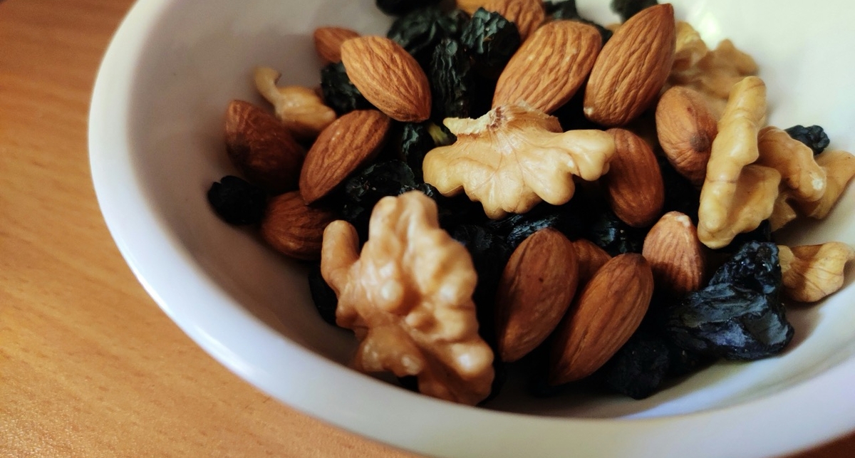 Полезно для сердца и иммунитета: зачем включать в свой рацион орехи?