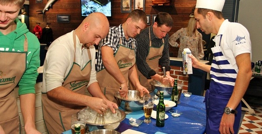 Готовим по мужски: пряный лосось и пивные блины