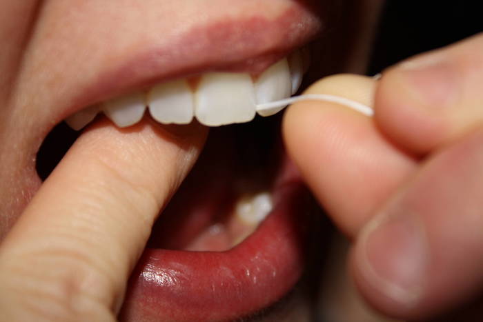 Сам себе стоматолог: как держать зубы в порядке