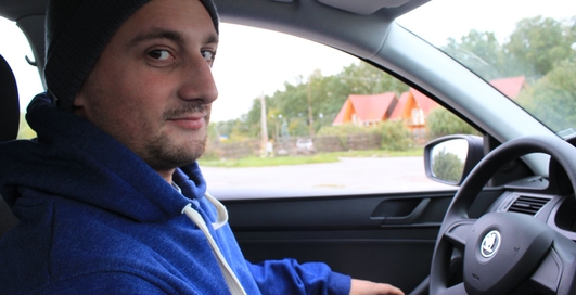 Уроки экстрим-вождения: как правильно входить в поворот