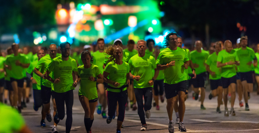 Засветись на тренировке: ТОП-10 неоновых аксессуаров