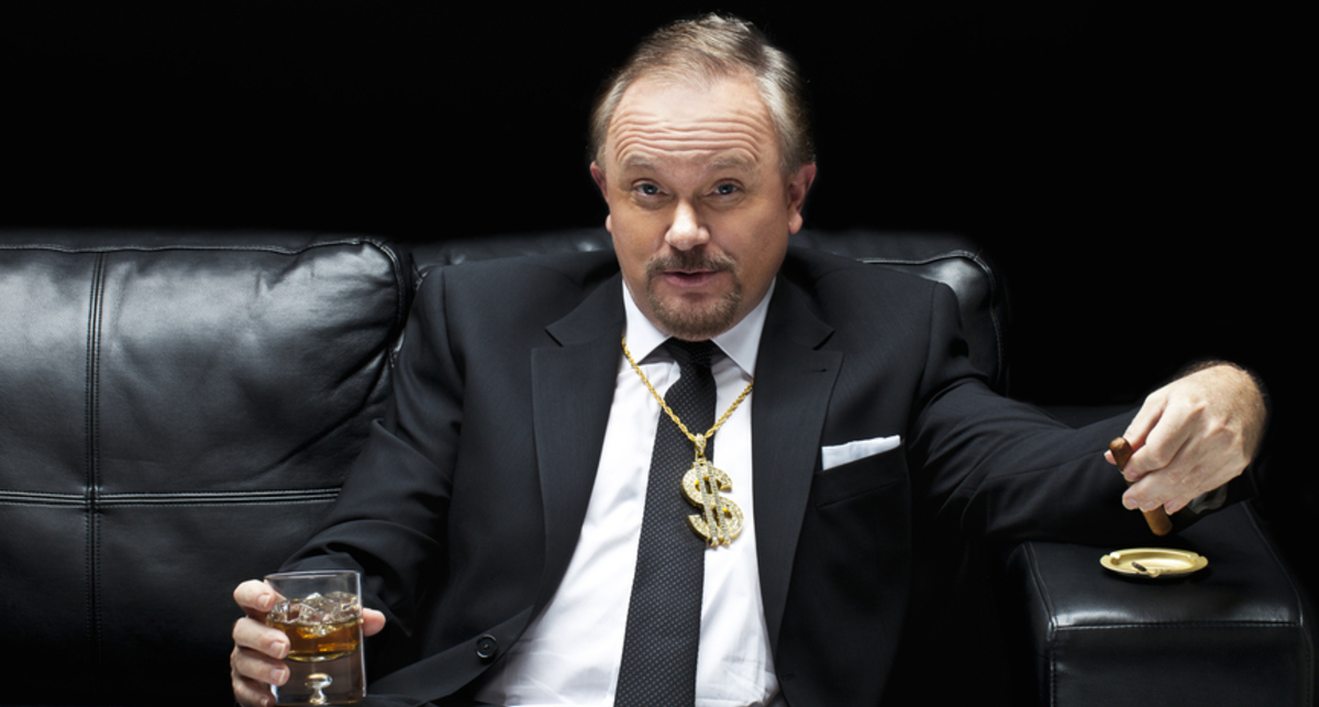 Умный подхалимаж: что дарить боссу на день рождения