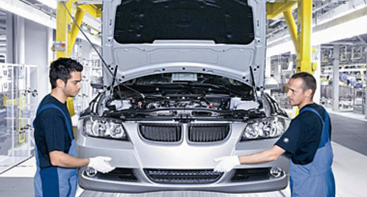 BMW ставит на США и Китай