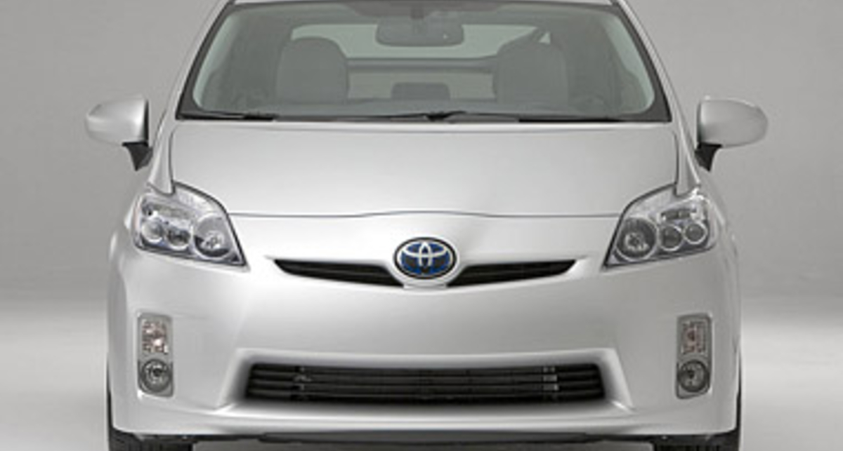 На базе Toyota Prius сделают купе