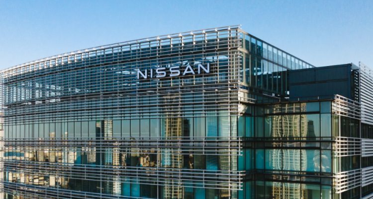 Nissan отзывает 345 тыс. автомобилей