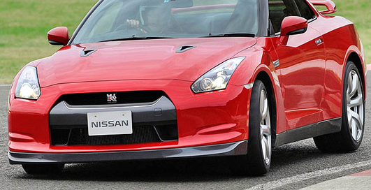 Nissan GT-R станет гибридом