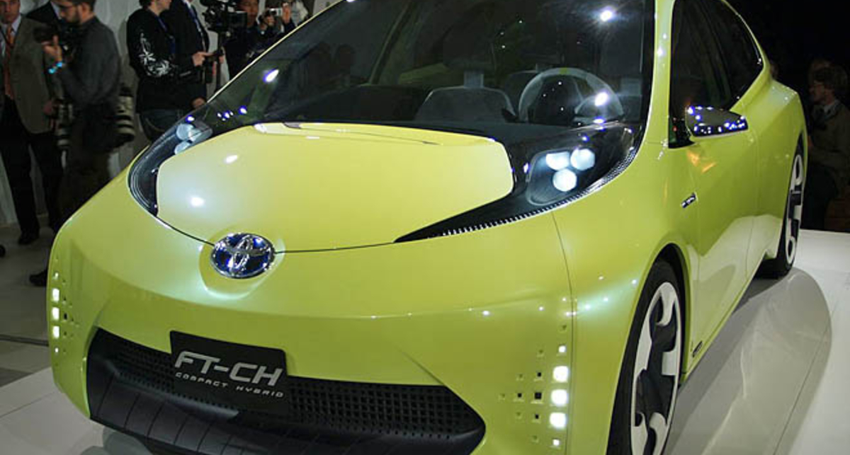 Toyota наращивает производство гибридов