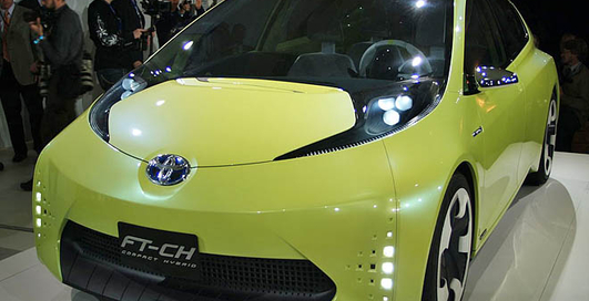 Toyota наращивает производство гибридов