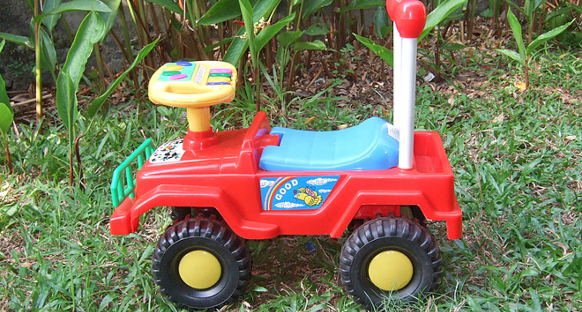 Пьяного водителя игрушечного авто лишили прав на 3 года