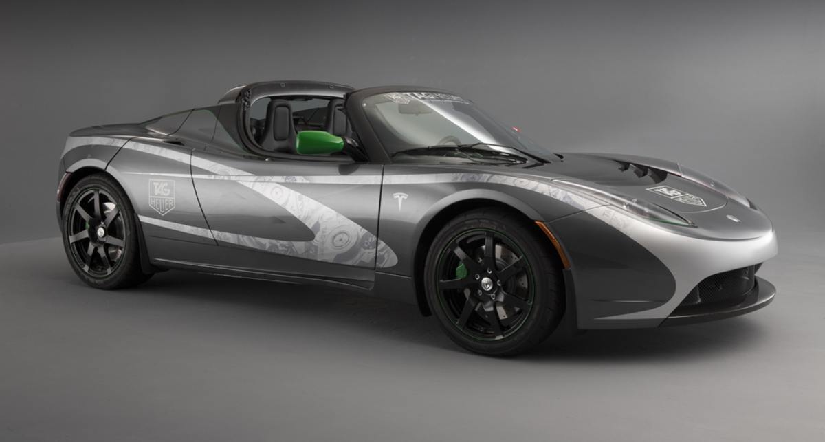 Компания Tesla готовит кроссовер, седан и спорткар