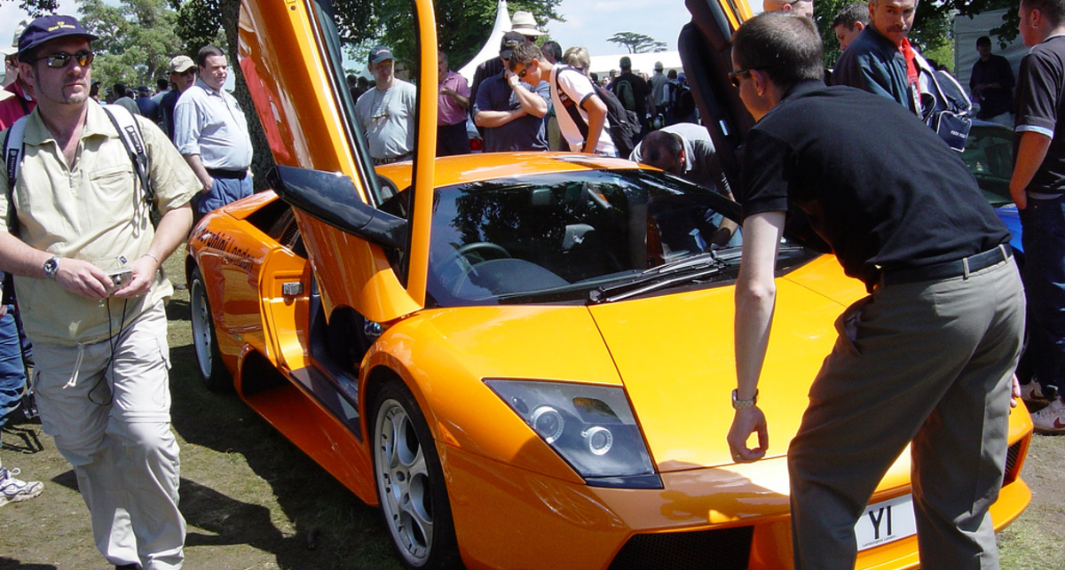 Дорогие суперкары оказались небезопасными