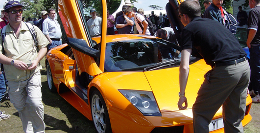 Дорогие суперкары оказались небезопасными