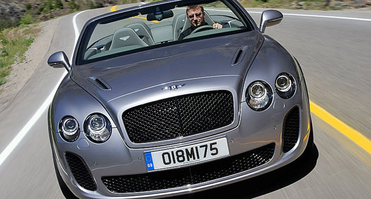 Украинцы скупают крутые авто