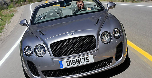 Украинцы скупают крутые авто