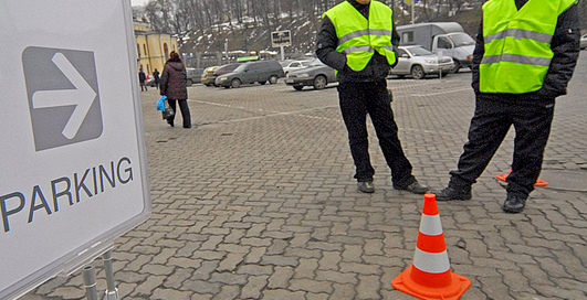 Парковка в Киеве подорожала, но до мировых цен не дотягивает