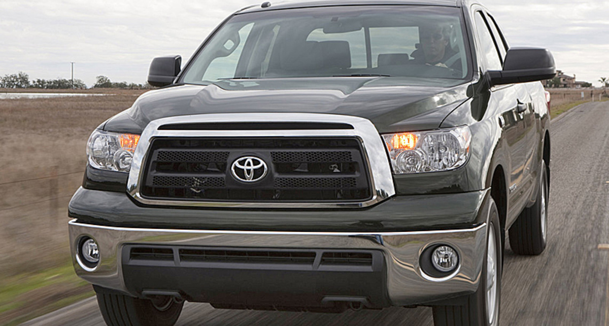 Toyota отзывает более миллиона автомобилей