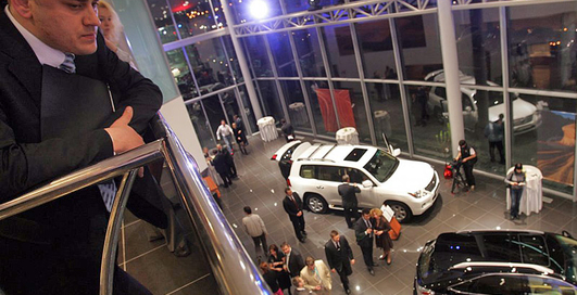 Падение авторынка превзошло худшие прогнозы