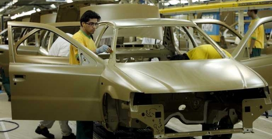 Иран угрожает разрушить французский автопром