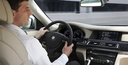 BMW отзывает машины из-за "безопасного" режима