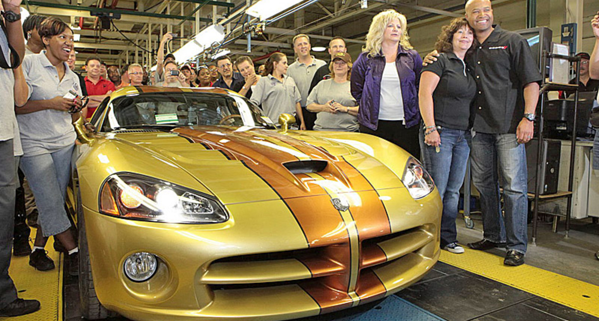 Музой создателя нового Viper была голая женщина на пляже