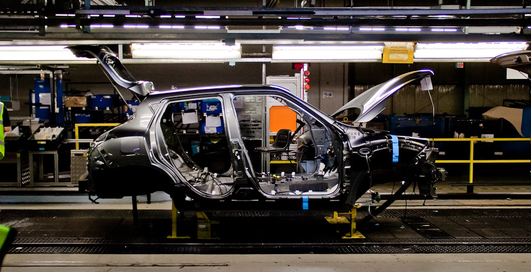 В Египте перестали выпускать машины из-за народных волнений