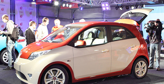 Ё-мобили начнут продавать в 2012 году